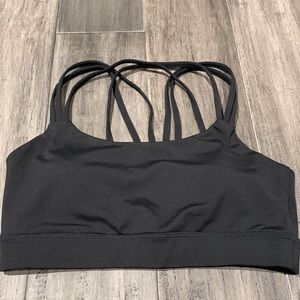 GapFit strapped padded sports bra.